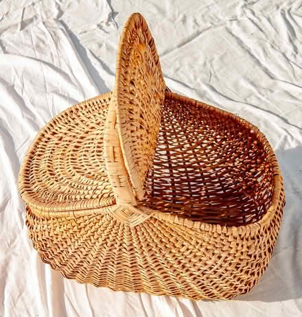 Photo of free Woven Cantilever Basket (Great Sutton CH66) #2