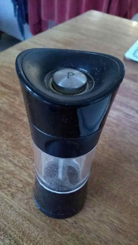 Photo of free Cole & Mason pepper mill (Risinghurst OX3) #2