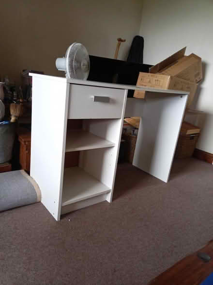 Photo of free Desk (Penisa'r Waun LL55) #1