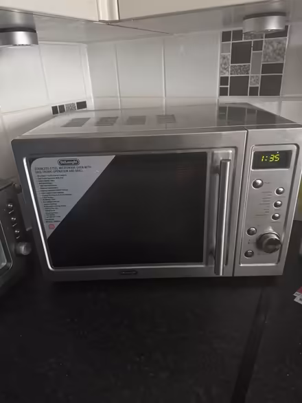 Photo of free Microwave oven (Hammersmith) #1