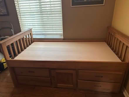 Photo of free Day bed (Orange CA) #1