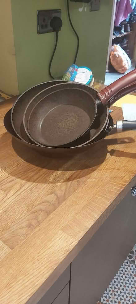 Photo of free Set of kitchen pans (Cliburn CA10) #1