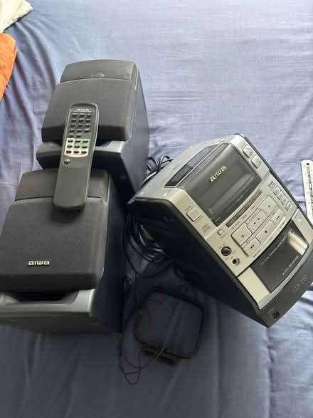 Photo of free aiwa mini cd/ cassette/radio (LS17 moortown) #4