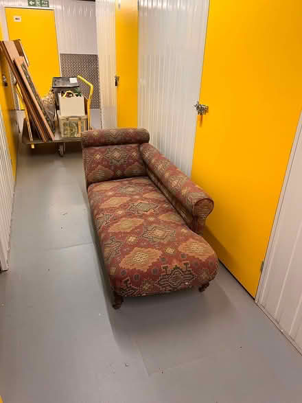 Photo of free Large Victorian Chaise Longue (KT3 Shannon Corner A3) #1