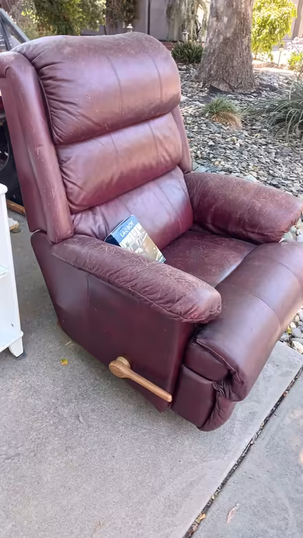 Photo of free La-Z-Boy recliner (Davis, Ca) #2