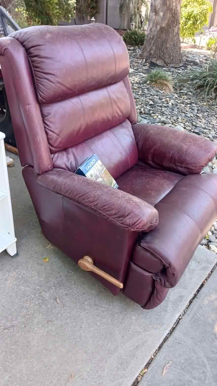 Photo of free La-Z-Boy recliner (Davis, Ca) #2