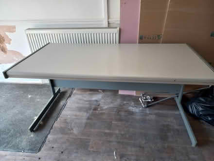 Photo of free Office Desk (HA0 3HY) (Wembley) #3