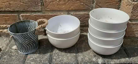 Photo of free Several indoor plant pots (Fareham PO13) #1