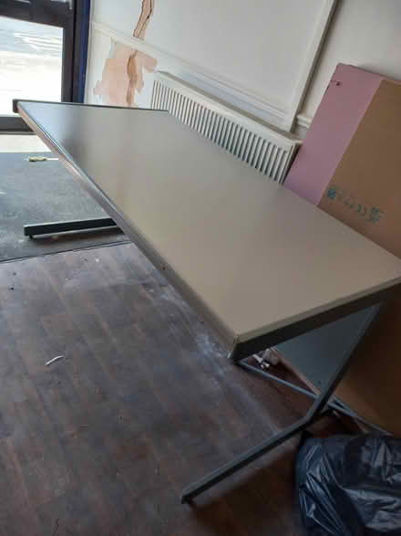 Photo of free Office Desk (HA0 3HY) (Wembley) #1