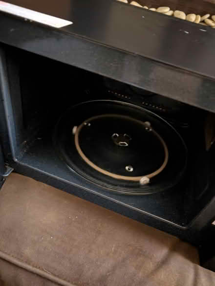 Photo of free Microwave (FY4) #3