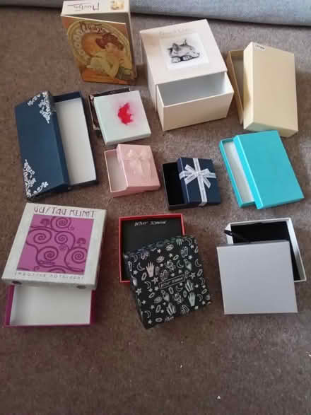 Photo of free Small gift boxes (Penisarwaun LL55) #1