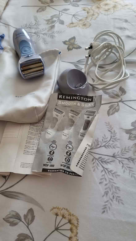 Photo of free Lady shaver with electric charger (South Tonbridge TN9) #1