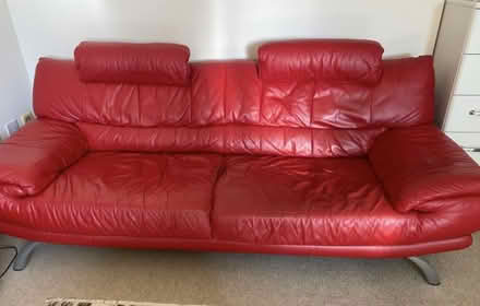 Photo of free Settee (Puckeridge SG11) #1