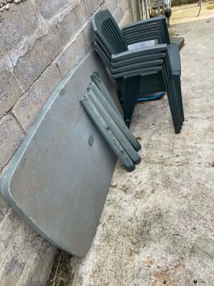 Photo of free Outdoor table and chairs (Bradford BD2) #1