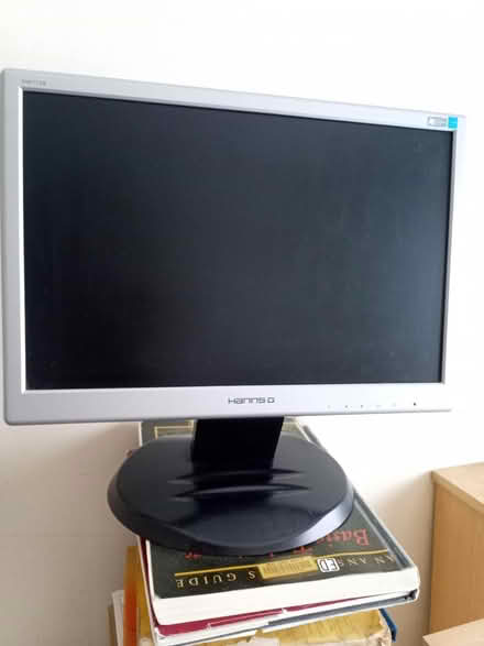 Photo of free 17" PC monitor (Penisarwaun LL55) #1