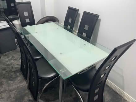 Photo of free Contemporary Dining Table (Thurmaston LE4) #2