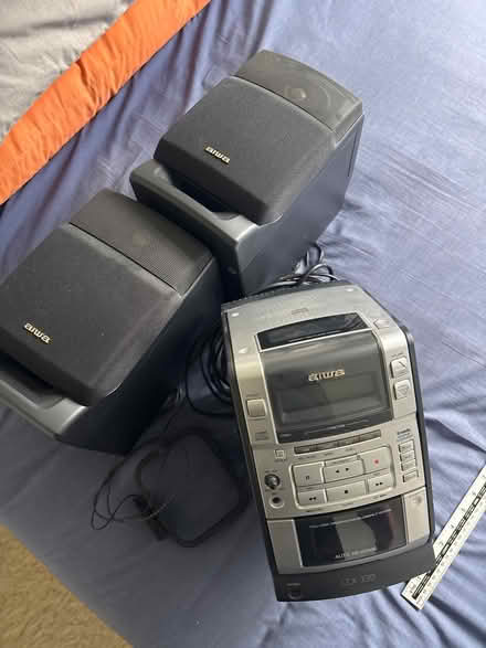 Photo of free aiwa mini cd/ cassette/radio (LS17 moortown) #3