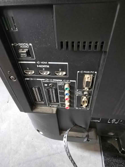 Photo of free 42" LCD TV (not smart) (Sidcup DA158RJ) #2
