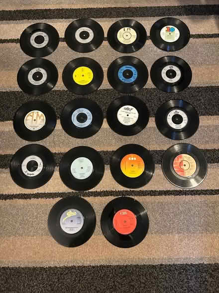 Photo of free 18 7inch records (Jennetts park RG12) #1
