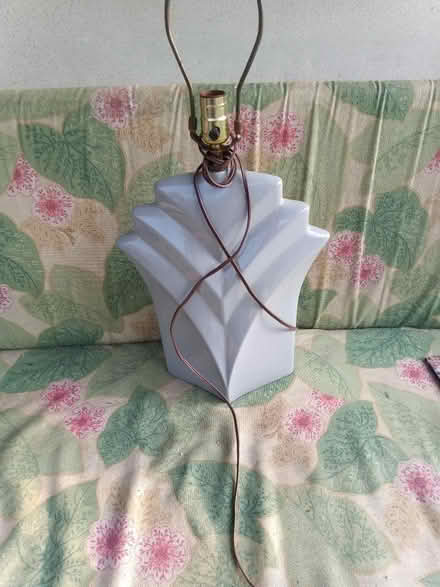 Photo of free 1970s (?) lamp (Mt Rainier MD) #1