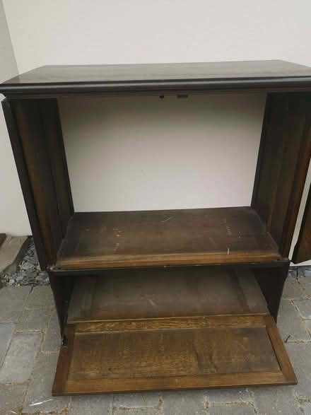 Photo of free Solid oak cupboard for upcycling (Barbourne WR1) #2