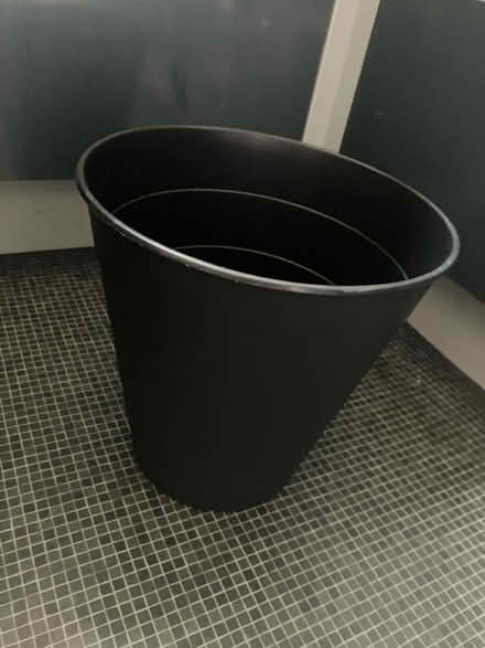 Photo of free IKEA waste bin (Kirkstall LS5) #1