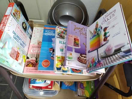 Photo of free Cake decorating books (Rowner PO13) #1