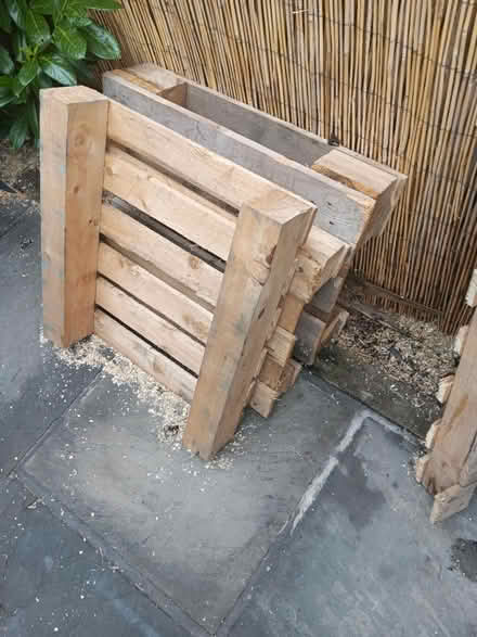 Photo of free Approx 18 small pallets (Wollaton ng8) #2