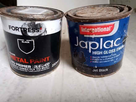 Photo of free Primer & enamel paints, black - for metal surfaces (Bucknell SY7) #1