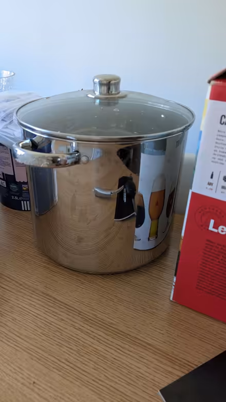 Photo of free Large metal pot with glass lid (Loughton IG10) #1