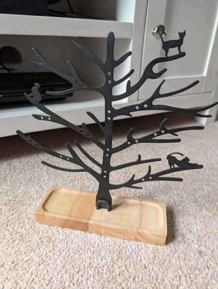 Photo of free Earring tree (Hornby LA2) #1