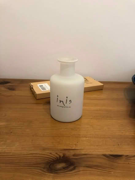 Photo of free Diffuser and sticks (TW2) #1