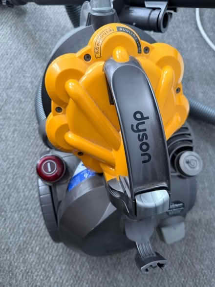 Photo of free Dyson D19 Cylinder Vacuum (Alexandra park N22) #3