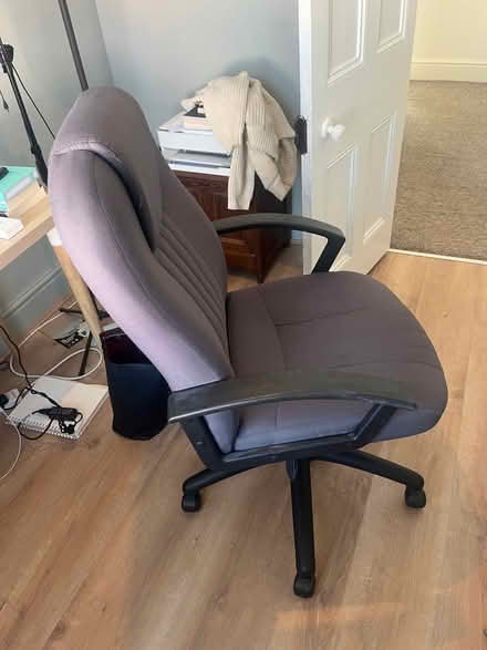 Photo of free Grey office chair (Wavertree L15) #3