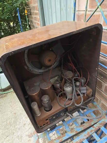 Photo of free Very old valve radio (Hutton le Hole YO62) #4