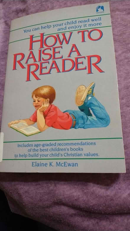 Photo of free How to Raise a Reader (Allen) #1