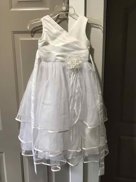 Photo of free Communion Dress #2 (Thompson/Harmony - Middletown) #1