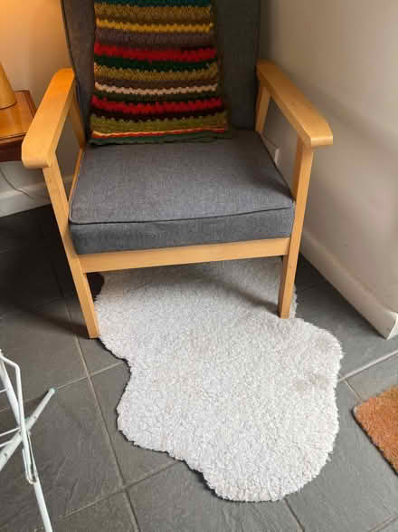 Photo of free 2 rugs white (Bath BA2) #2