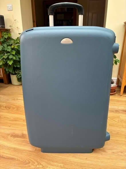 Photo of free Large Samsonite suitcase (Hellifield BD23) #1
