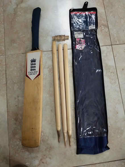 Photo of free Wooden cricket set (New Malden KT3) #2