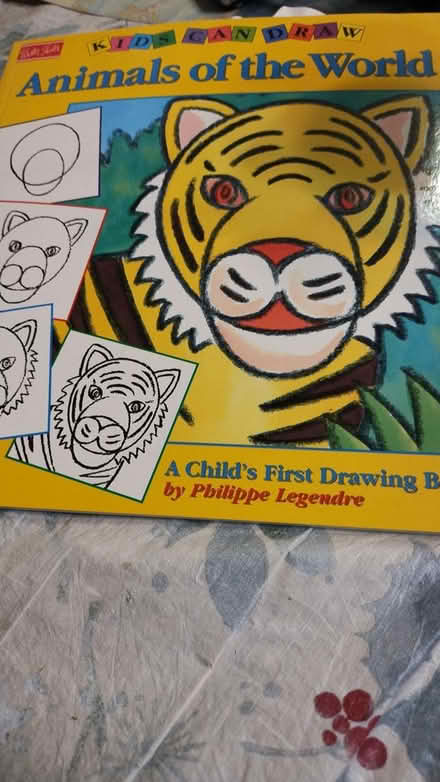 Photo of free Animals of the World drawing book (Allen) #1