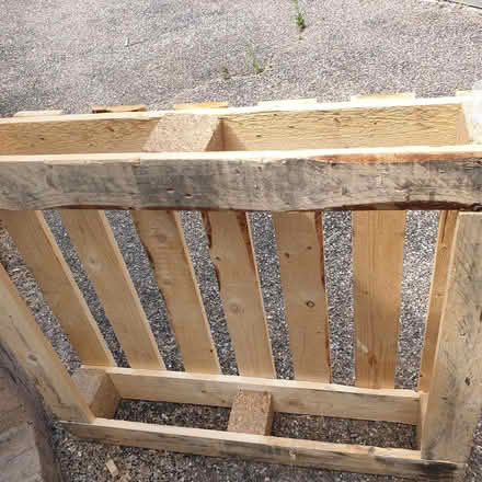 Photo of free x1 clean wooden pallet (seaton EX12) #2
