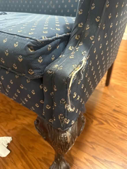 Photo of free clawfoot full length blue sofa (Southwest Ft Worth) #4
