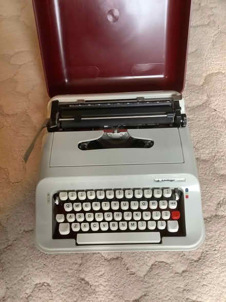 Photo of free Typewriter (Nast Hyde Farm AL10) #1