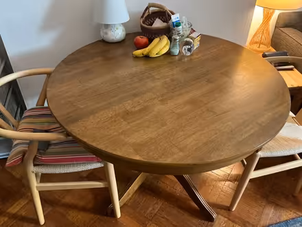 Photo of free Round Dining Table (Park Slope Brooklyn) #1