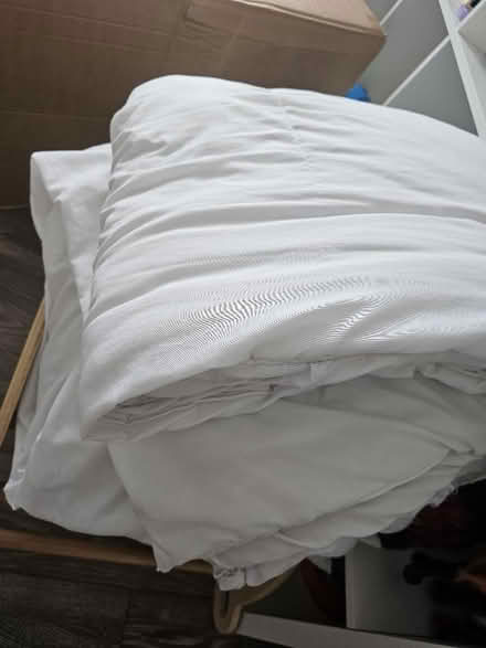 Photo of free King size duvet and 2 pillows (Enfield) #1