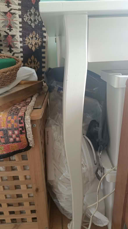 Photo of free White wood table (Waterloo SE1) #1