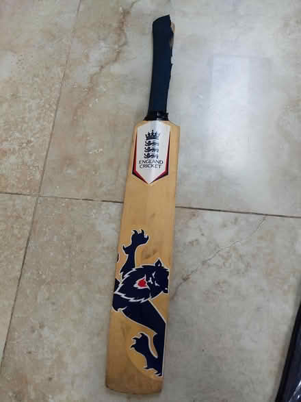 Photo of free Wooden cricket set (New Malden KT3) #4