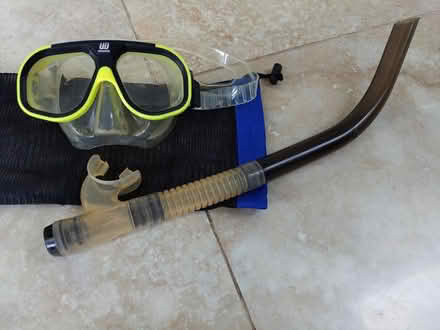 Photo of free Adult and child mask and snorkel (New Malden KT3) #3
