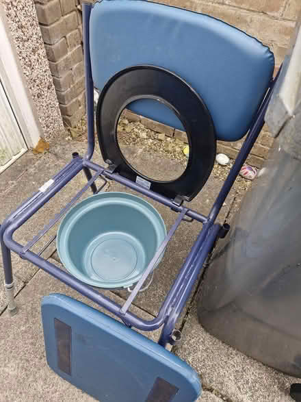 Photo of free Comode (Bradford off kings road BD2) #3